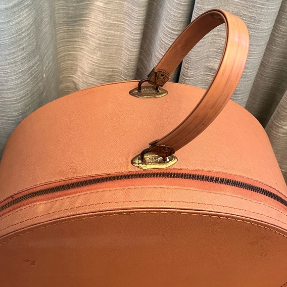 VINTAGE Hat Box - Picture 3 of 11